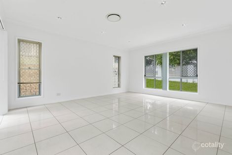 Property photo of 17 Ellendale Circuit Eight Mile Plains QLD 4113