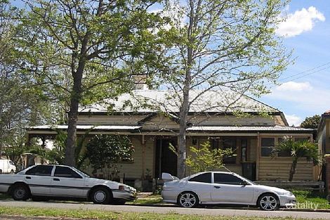 32 Gordon Ave, Hamilton, NSW 2303