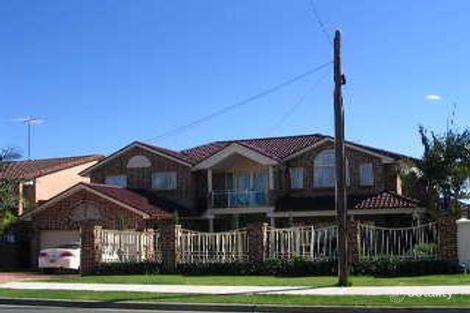 75 Humphries Rd, St Johns Park, NSW 2176