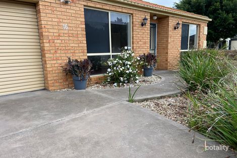 Property photo of 16 Smethwick Green Caroline Springs VIC 3023