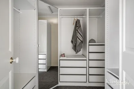 Property photo of 13 Hester Walk Macleod VIC 3085