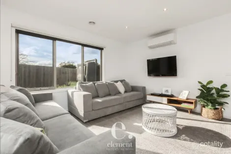 2/4 Belcher St, Hamlyn Heights, VIC 3215