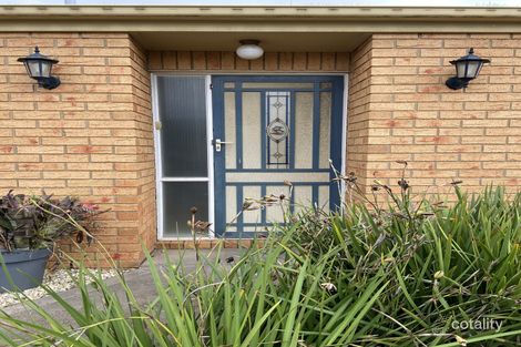 Property photo of 16 Smethwick Green Caroline Springs VIC 3023