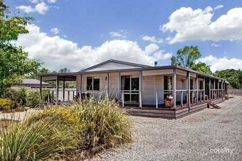 11 Hughes St S, Avenel, VIC 3664