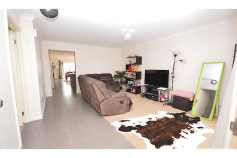 Property photo of 2/27 Woorite Place Wyndham Vale VIC 3024