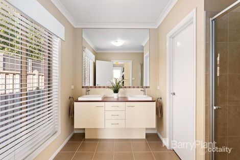 Property photo of 75 Bluemist Circuit Lyndhurst VIC 3975
