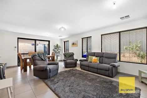 Property photo of 8 Dalton Road Wellard WA 6170