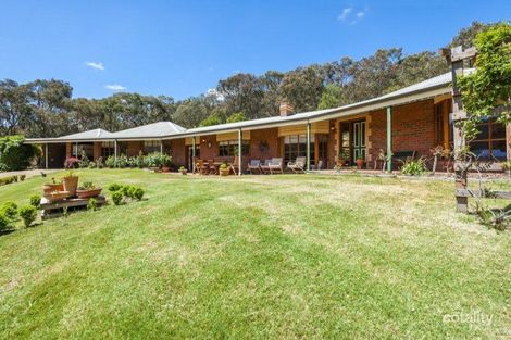 32 Tucketts Rd, Mount Macedon, VIC 3441