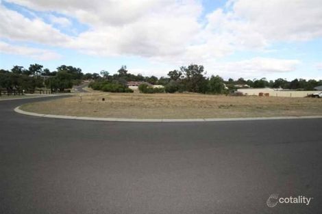 Property photo of 60 Lofthouse Drive Leschenault WA 6233