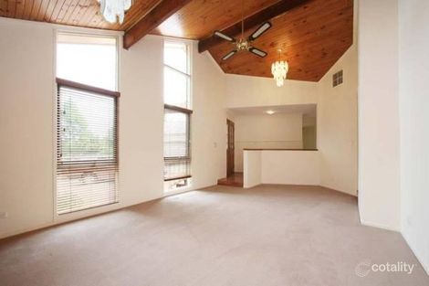 Property photo of 13 Stockdale Close Ferntree Gully VIC 3156
