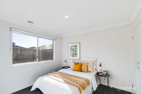 Property photo of 3 Runcorn Street Werribee VIC 3030