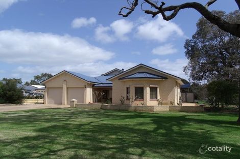 255 Warburton Ct, Byford, WA 6122