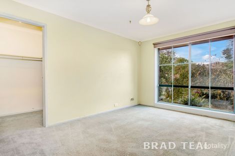 Property photo of 30 Jacaranda Place Craigieburn VIC 3064
