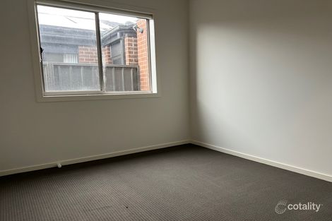 Property photo of 14 Stonefly Circuit Weir Views VIC 3338