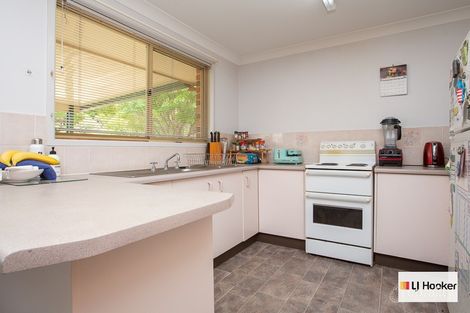 Property photo of 4 Wayamba Close Hillvue NSW 2340