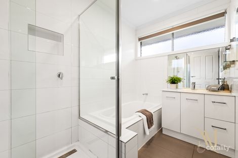 Property photo of 2 Carribean Drive Keysborough VIC 3173