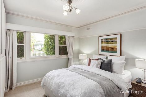 Property photo of 21 Hill Street Bentleigh East VIC 3165