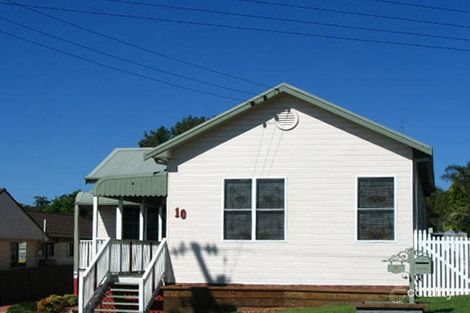 10 Vennard St, Warners Bay, NSW 2282