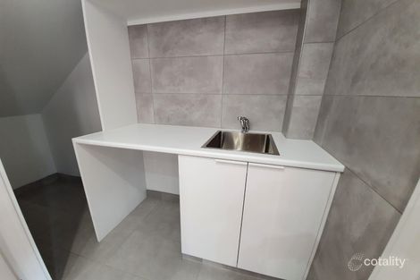 Property photo of 2/2 Mill Road Oakleigh VIC 3166