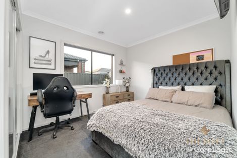 Property photo of 3 Cuttlefish Circuit Tarneit VIC 3029