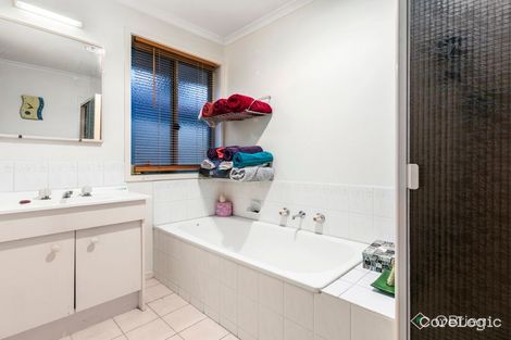 Property photo of 16 Coriyule Court Cranbourne North VIC 3977