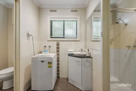 Property photo of 4/2 Gavan Street Bright VIC 3741