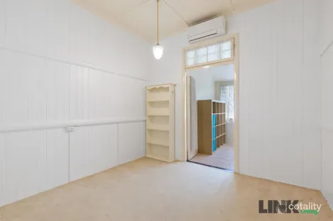 Property photo of 16 Vimy Street Bardon QLD 4065