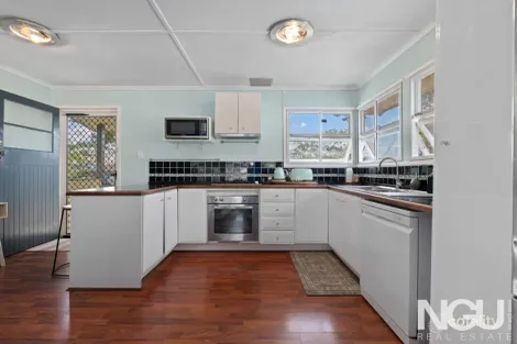Property photo of 11 Birrell Street Leichhardt QLD 4305