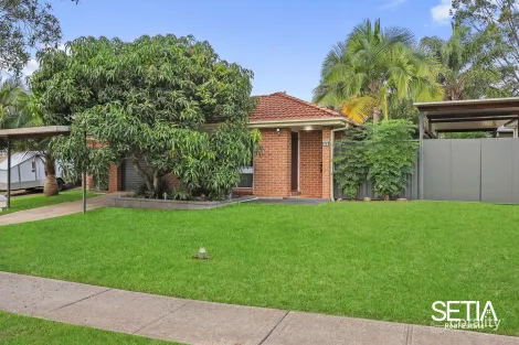 Property photo of 14 Wigmore Grove Glendenning NSW 2761