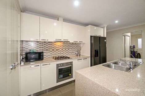 Property photo of 16 Neville Drive Branyan QLD 4670