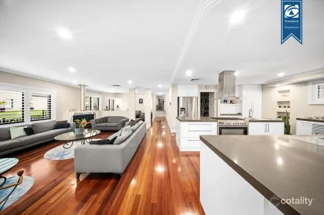 Property photo of 35 Riverview Road Pleasure Point NSW 2172