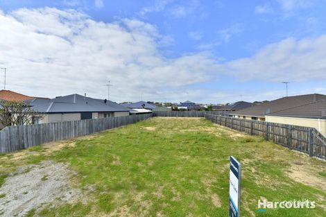 Property photo of 16 Honeymyrtle Grange Halls Head WA 6210