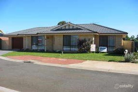 Property photo of 11 Rees Close Drouin VIC 3818