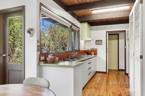 Property photo of 18 Roberts Avenue Castlemaine VIC 3450