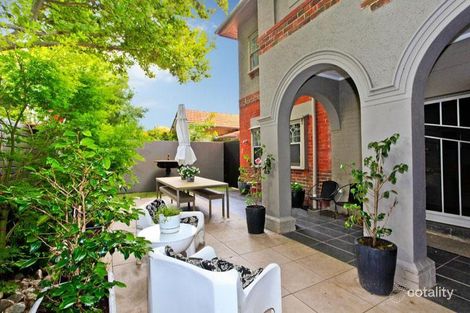 2/111-113 Ruskin St, Elwood, VIC 3184