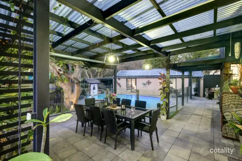 Property photo of 26 Crossing Road Aberfoyle Park SA 5159