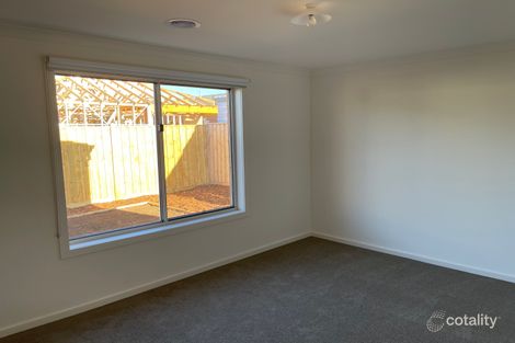 Property photo of 30 Botwood Street Mickleham VIC 3064