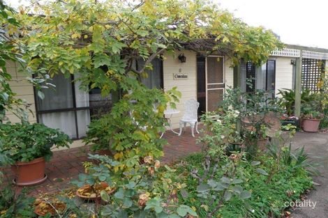 8 Villeneuve St, Alexandra, VIC 3714