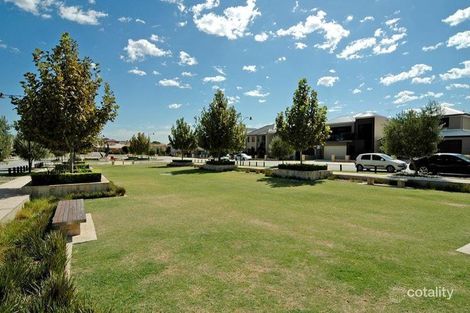 Property photo of 33 Orient Circuit Hillarys WA 6025