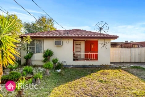 Property photo of 3 Ventnor Crescent Coolaroo VIC 3048