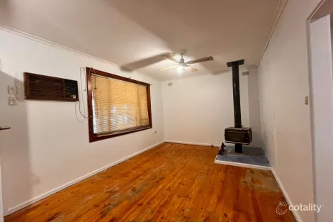 Property photo of 8 Homes Street Whyalla Stuart SA 5608