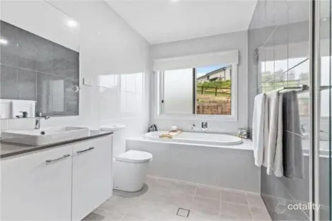 Property photo of 17 Mount Harris Drive Maitland Vale NSW 2320