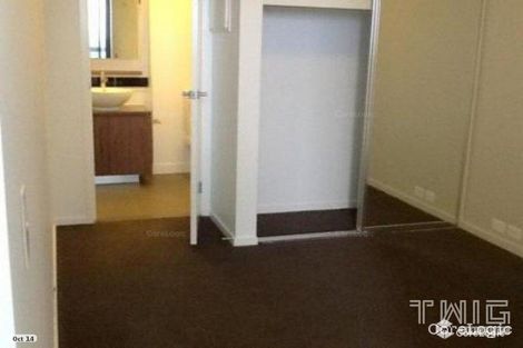Property photo of 2011/350 William Street Melbourne VIC 3000