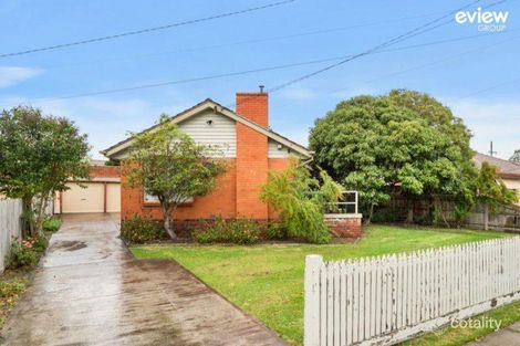 Property photo of 32 Ashleigh Avenue Frankston VIC 3199