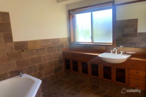 Property photo of 4/22 Bung Yarnda Court Lakes Entrance VIC 3909