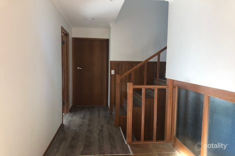 Property photo of 4/22 Bung Yarnda Court Lakes Entrance VIC 3909