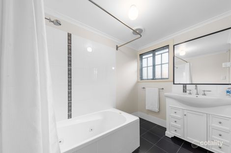 Property photo of 36 Cook Street Oxley QLD 4075