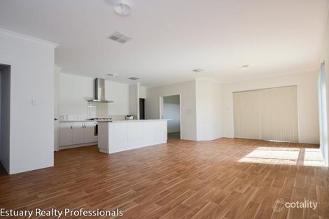 Property photo of 7 Cockatoo Way Dawesville WA 6211