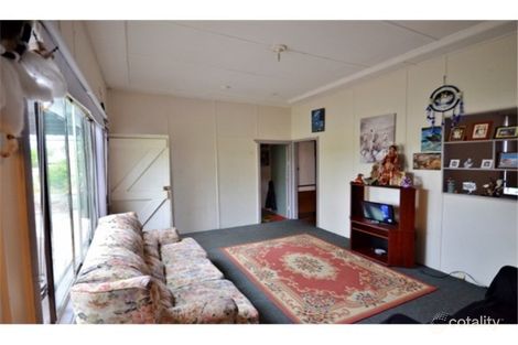 Property photo of 143 Budgewoi Road Budgewoi NSW 2262