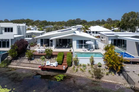 12 Tooringoor Cl, Pelican Waters, QLD 4551